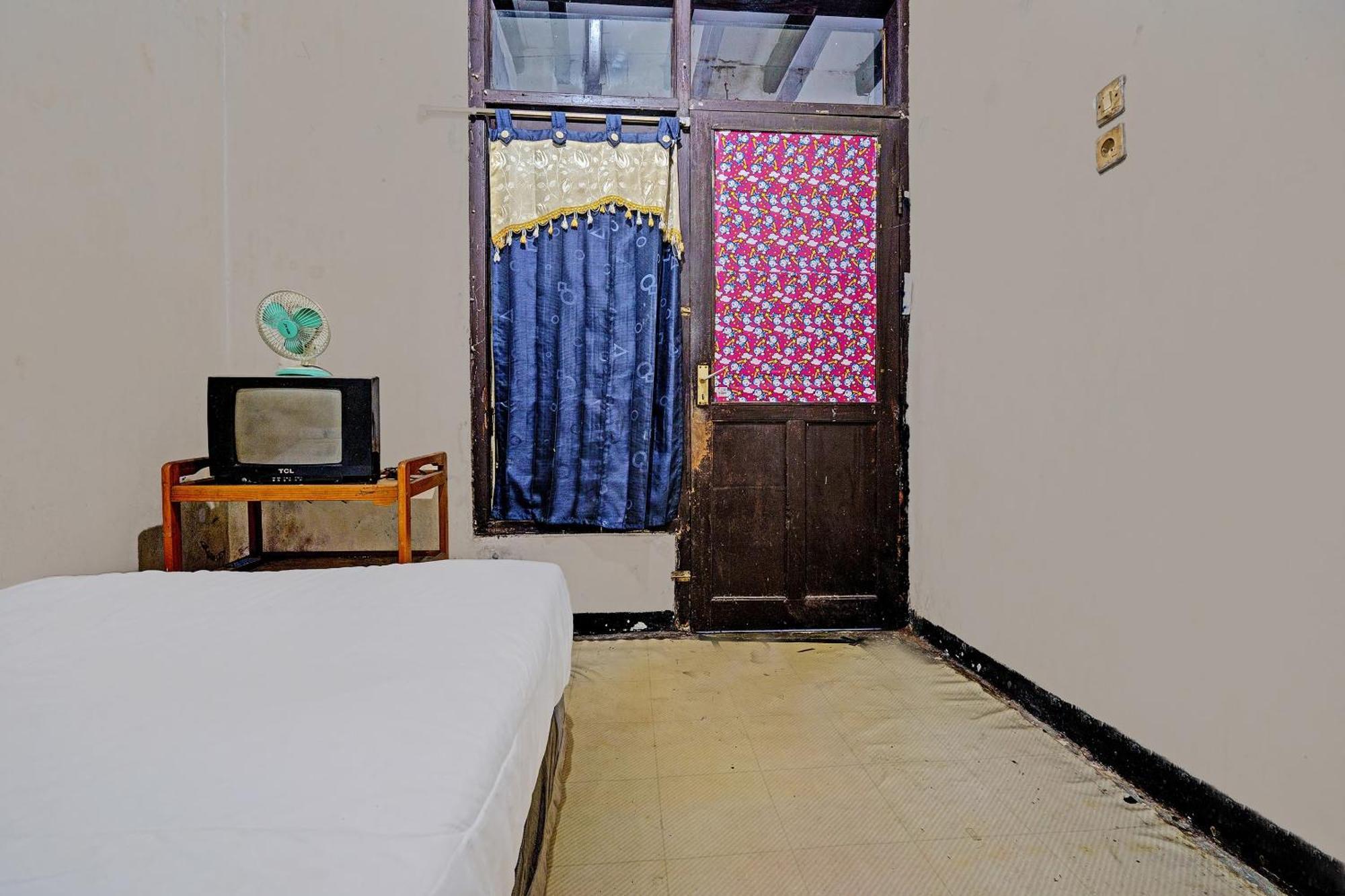 万隆 Oyo Life 92709 Kost Teras Cikapundung Syariah酒店 外观 照片